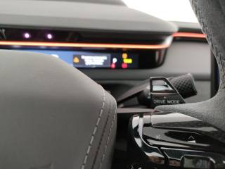 LOTUS Emeya usata, con Sensori di parcheggio anteriori