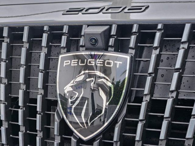 PEUGEOT 2008 usata, con USB