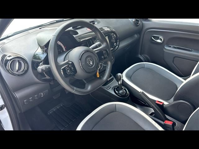 RENAULT Twingo usata 12