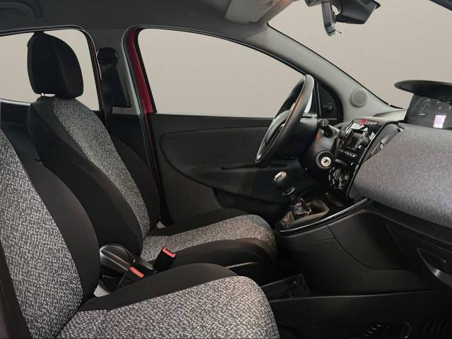 LANCIA Ypsilon usata, con ESP