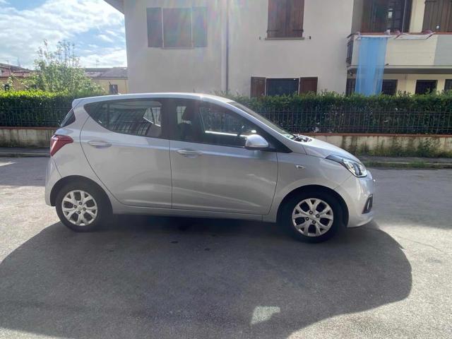 HYUNDAI i10 usata 8