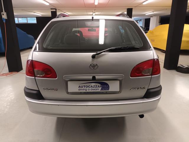 TOYOTA Avensis usata, con Fendinebbia