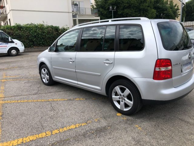 VOLKSWAGEN Touran usata, con Airbag Passeggero