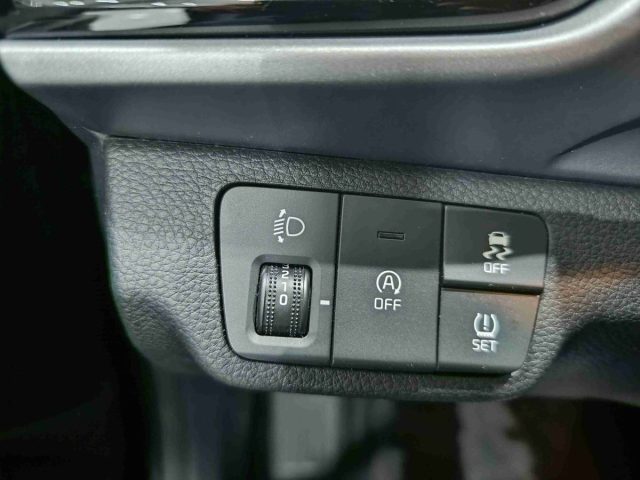 KIA Stonic usata, con Controllo elettronico della corsia