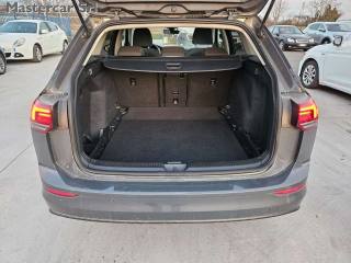 VOLKSWAGEN Golf Variant usata, con Servosterzo