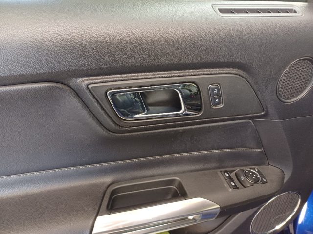 FORD Mustang usata, con MP3