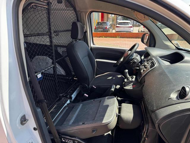 RENAULT Kangoo usata, con Autoradio