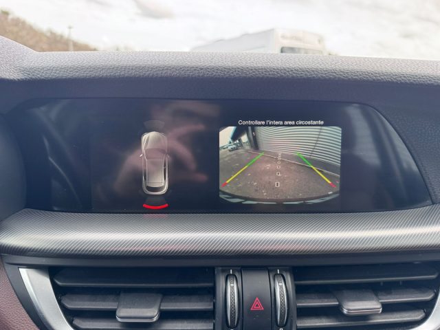 ALFA ROMEO Stelvio usata, con Controllo automatico clima
