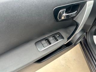 NISSAN Qashqai usata, con USB