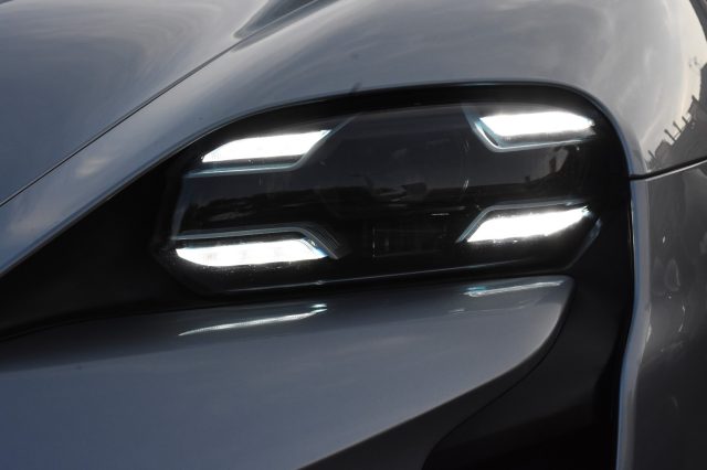 PORSCHE Taycan usata, con Antifurto