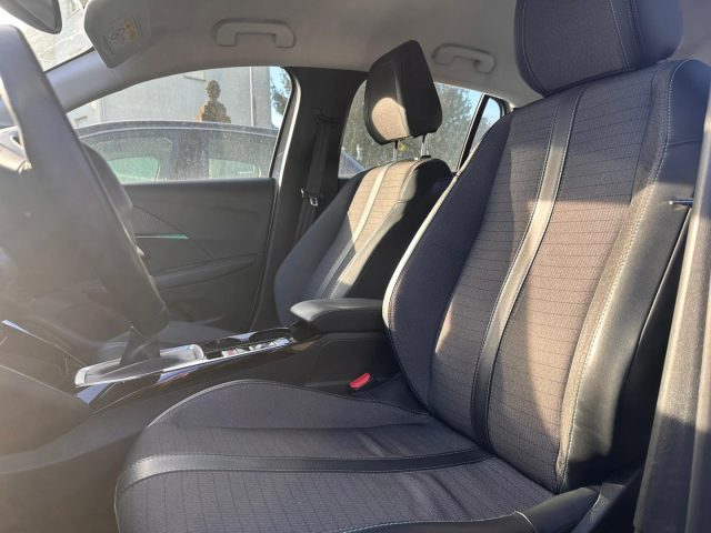 PEUGEOT 208 usata, con Autoradio