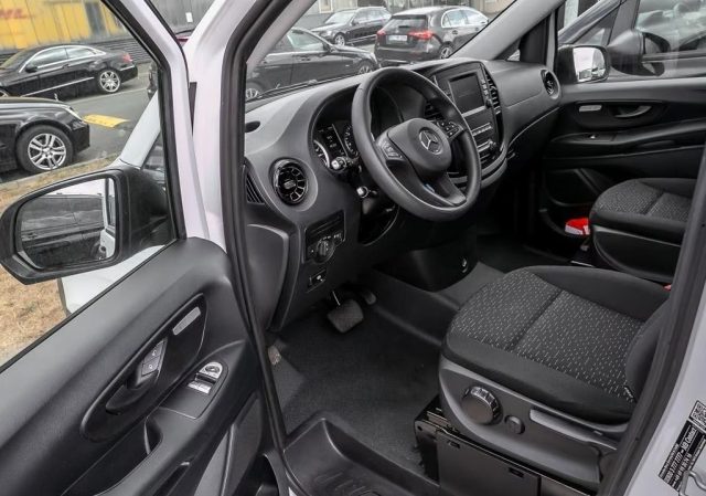 MERCEDES-BENZ Vito usata, con Chiusura centralizzata