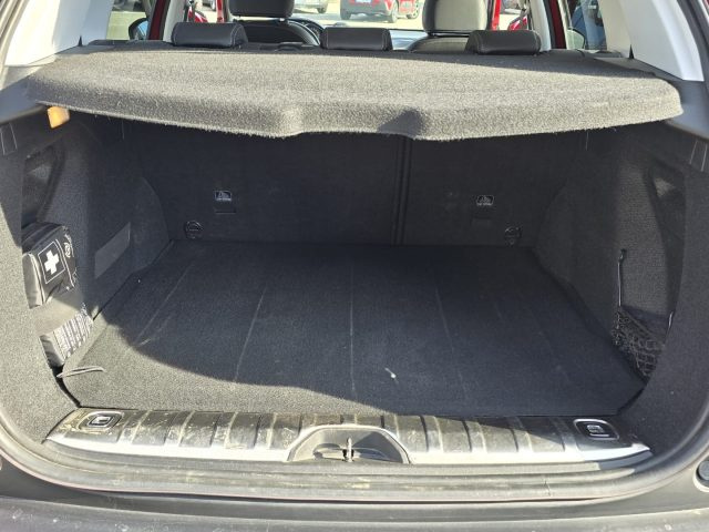 PEUGEOT 2008 usata, con Sensori di parcheggio posteriori