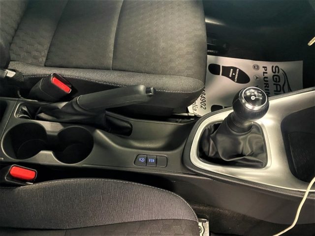 TOYOTA Yaris usata, con Luci diurne LED