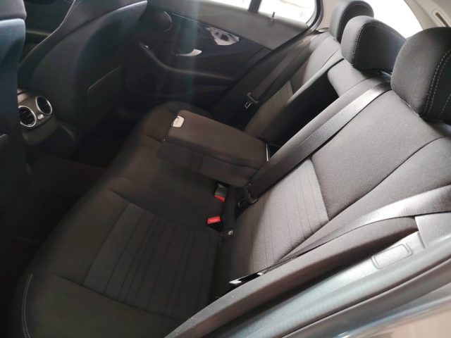 MERCEDES-BENZ C 220 usata, con Frenata d