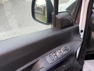 PEUGEOT Rifter usata, con Boardcomputer