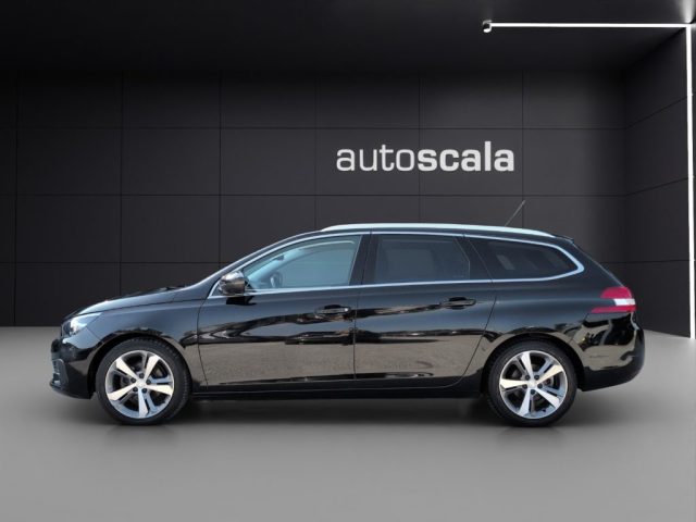PEUGEOT 308 usata, con Airbag