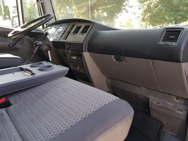 NISSAN usata 5