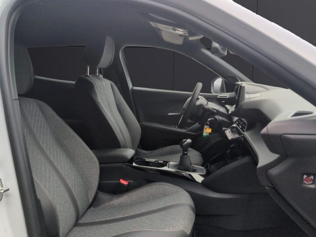 PEUGEOT 2008 usata, con Touch screen
