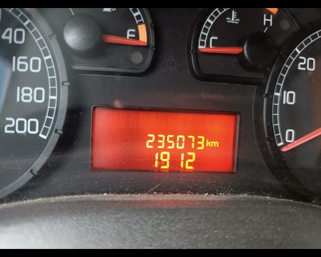 FIAT Doblo usata, con Sedile posteriore sdoppiato