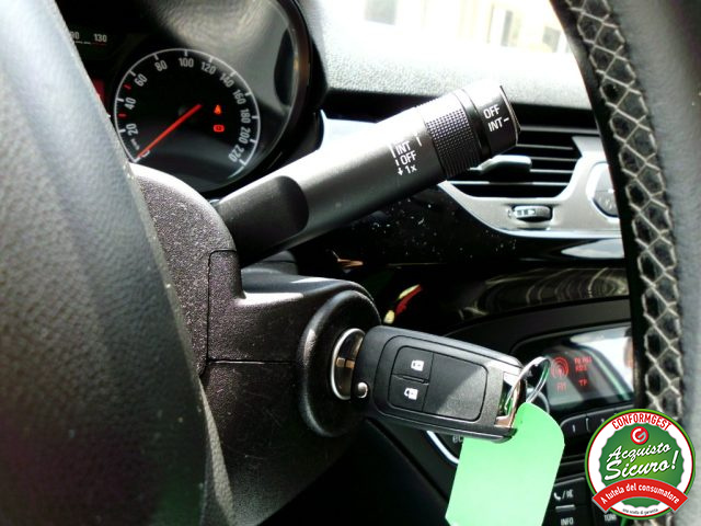 OPEL Corsa usata, con Isofix