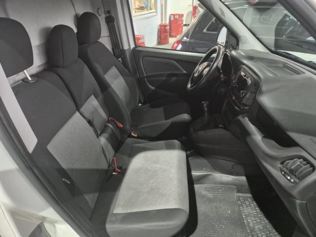 FIAT Doblo usata, con Sensori di parcheggio posteriori