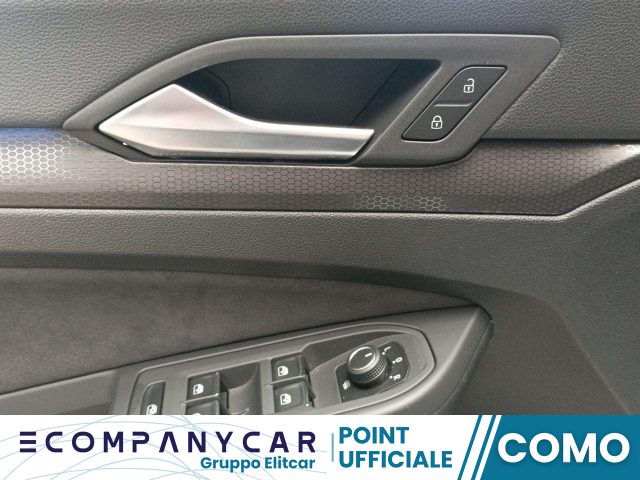 VOLKSWAGEN Golf usata, con USB