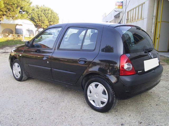 RENAULT Clio usata, con Servosterzo