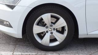 SKODA Superb usata, con USB