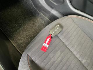 PEUGEOT 2008 usata, con USB