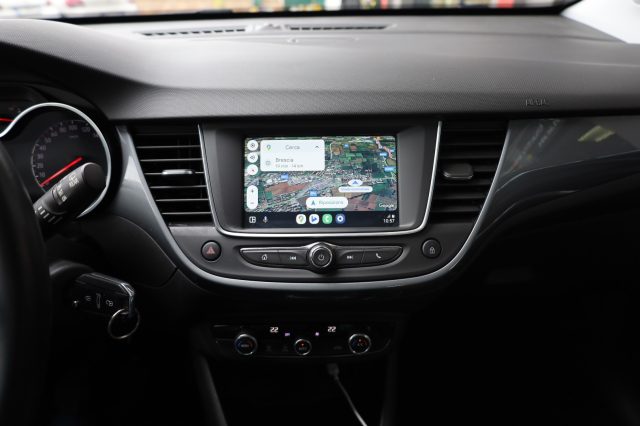 OPEL Crossland X usata, con Isofix