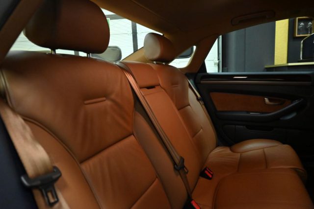 AUDI A8 usata 30