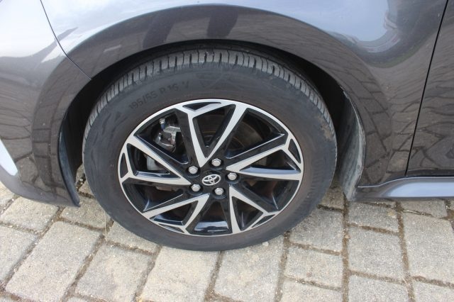 TOYOTA Yaris usata, con Specchietti laterali elettrici