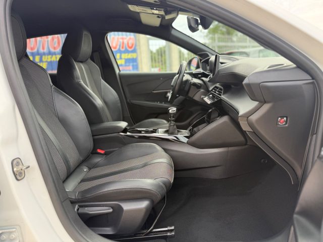 PEUGEOT 208 usata, con Telecamera per parcheggio assistito