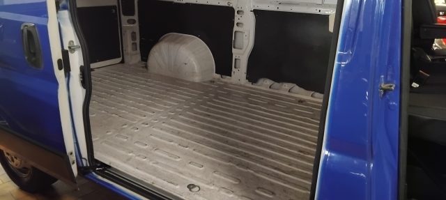 PEUGEOT Boxer usata, con Sensori di parcheggio posteriori