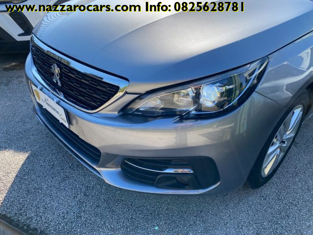 PEUGEOT 308 usata, con Luci diurne