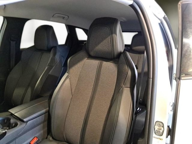 PEUGEOT 3008 usata, con Climatizzatore
