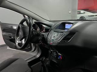 FORD Fiesta usata, con Autoradio