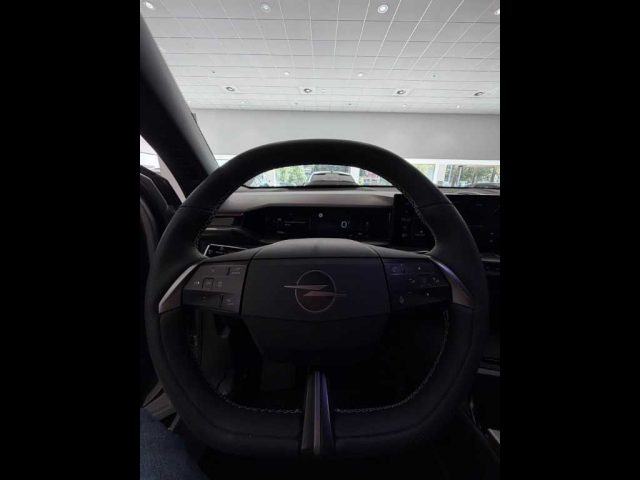 OPEL Grandland usata, con Fari LED