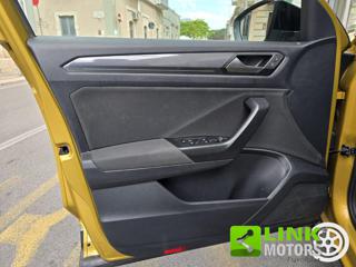 VOLKSWAGEN T-Roc usata 23