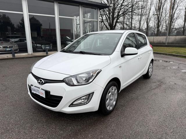 HYUNDAI i20 usata, con Airbag