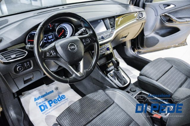 OPEL Astra usata, con USB