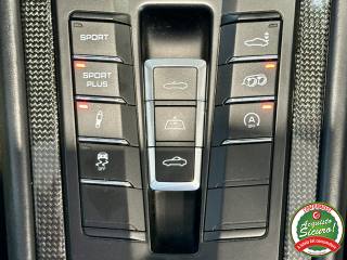 PORSCHE 911 usata, con Fari Xenon