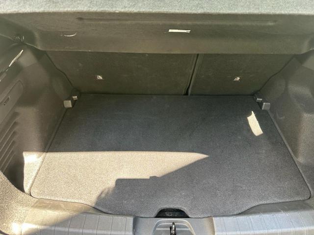 JEEP Avenger usata, con USB