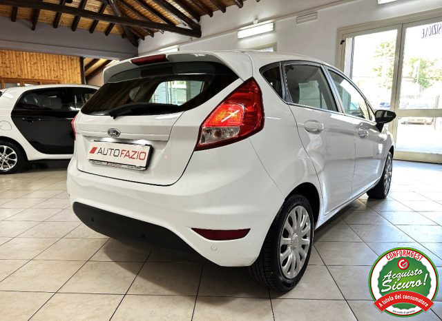 FORD Fiesta usata, con Lettore CD