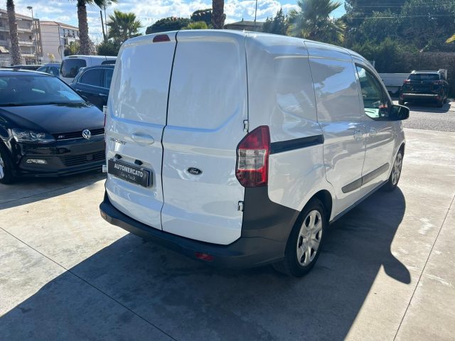 FORD Transit Courier usata, con Autoradio