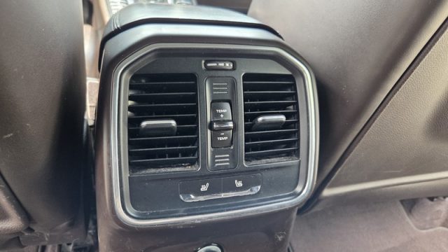 PORSCHE Macan usata, con Sedili riscaldati
