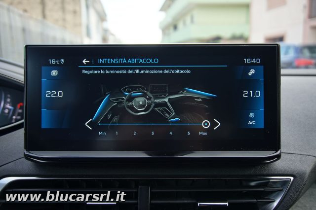 PEUGEOT 5008 usata, con Frenata d