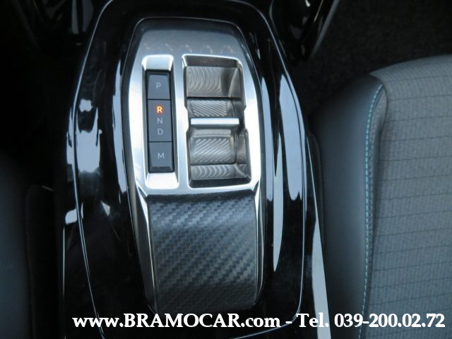 PEUGEOT 2008 usata, con USB