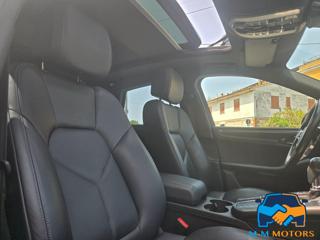 PORSCHE Macan usata 33